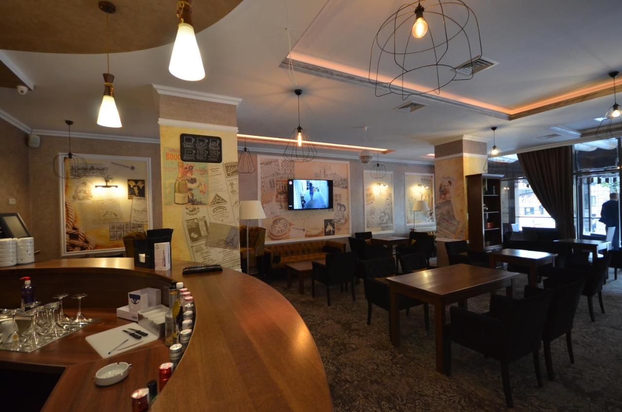 Отель Hotel Yaky Center Питешти-13
