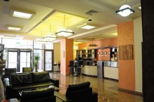 Отель Hotel Yaky Center Питешти-14