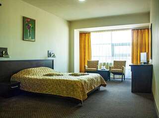 Отель Hotel Yaky Center Питешти Стандартный двухместный номер с 1 кроватью-5